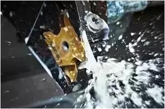 防止切削液發(fā)臭，還鋁合金壓鑄車間一個良好的環(huán)境